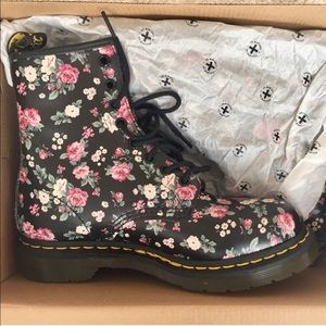 Dr Martens Floral boots